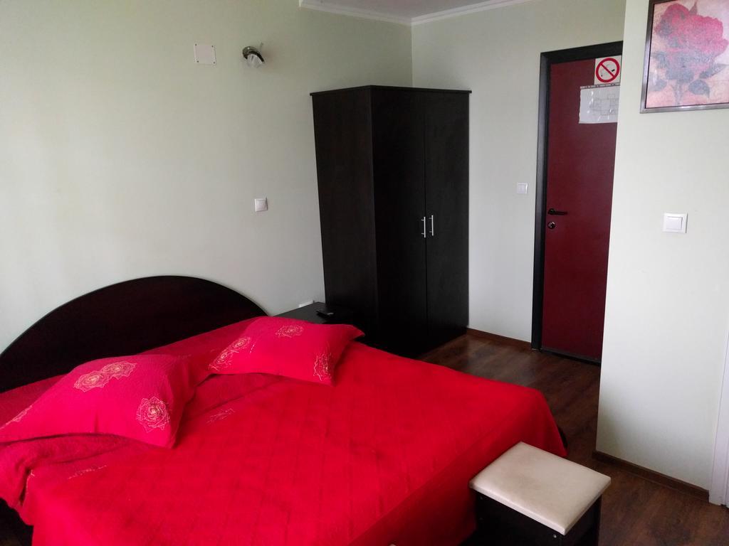 Hotel Casa Cu Pauni Maracineni Zewnętrze zdjęcie