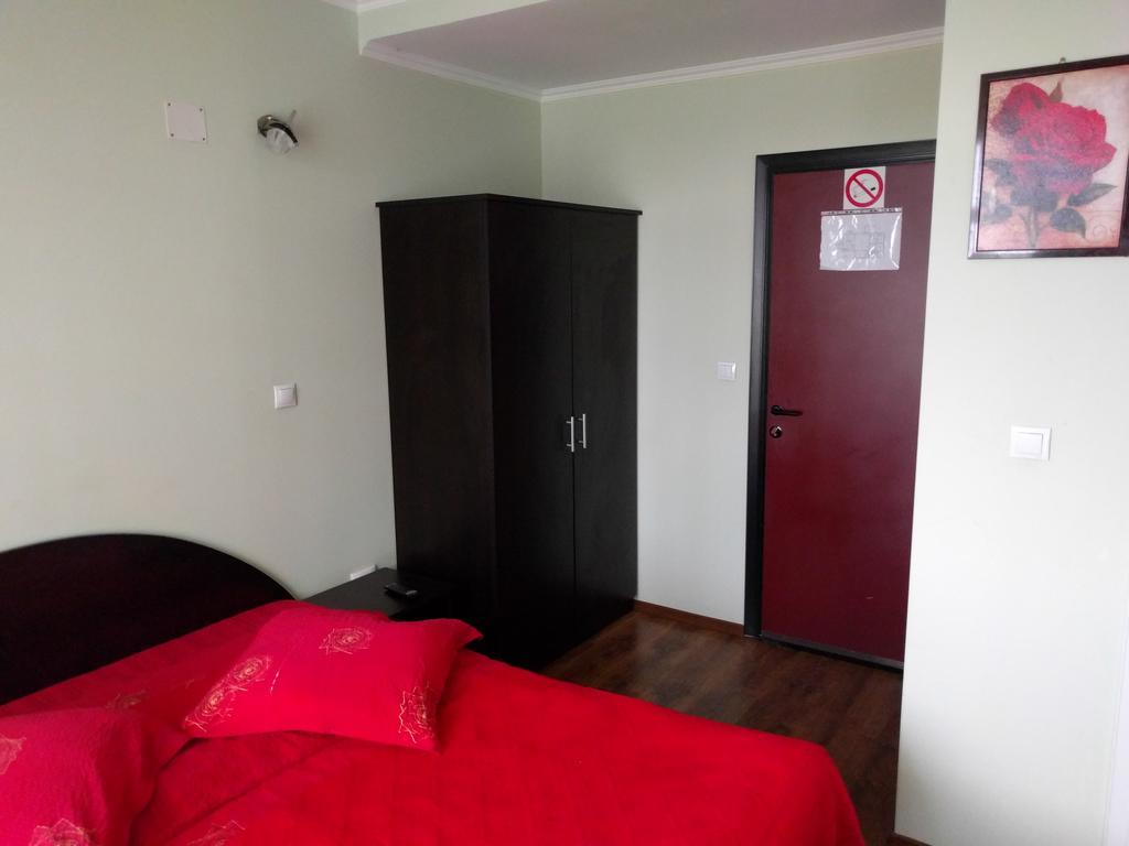 Hotel Casa Cu Pauni Maracineni Zewnętrze zdjęcie