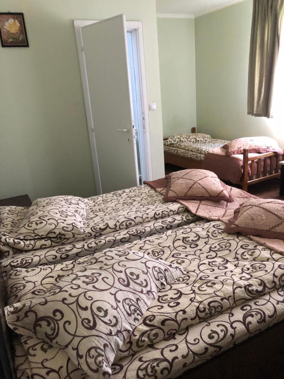 Hotel Casa Cu Pauni Maracineni Zewnętrze zdjęcie