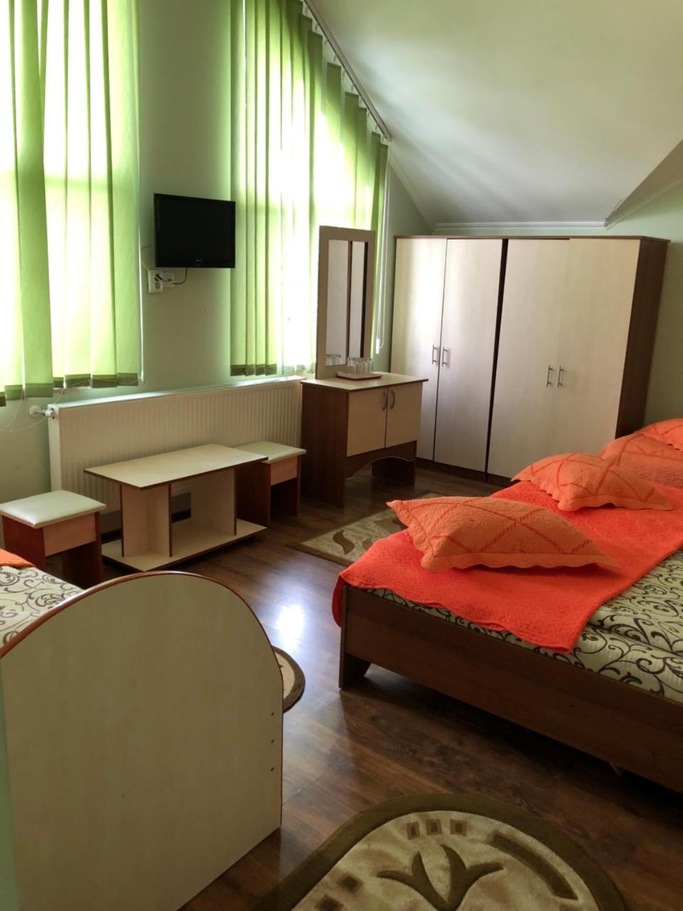 Hotel Casa Cu Pauni Maracineni Zewnętrze zdjęcie